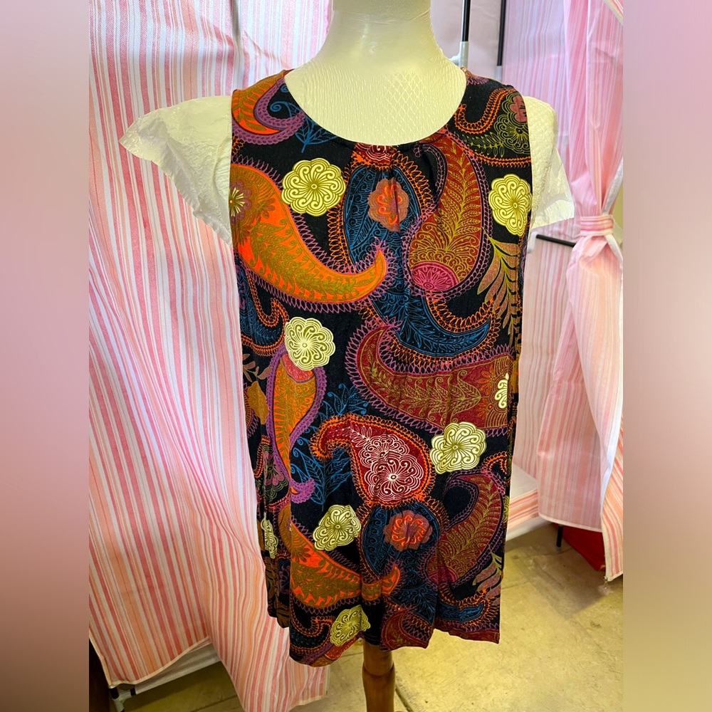Beautiful Paisley sleeveless blouse